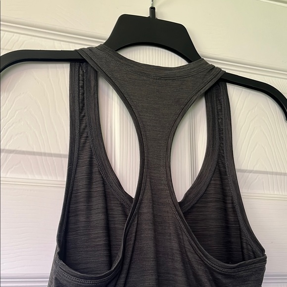Vuori Racerback Tank Top Charcoal Grey - Picture 6 of 6